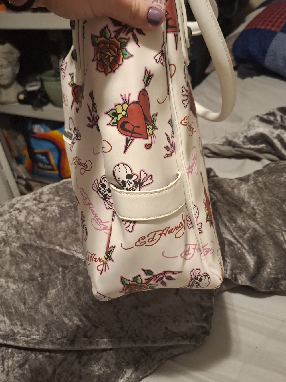 Ed Hardy White Tote with Red Heart & Pink Skull Print - Picture 10 of 12